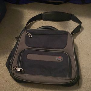 american tourister carry on garment bag